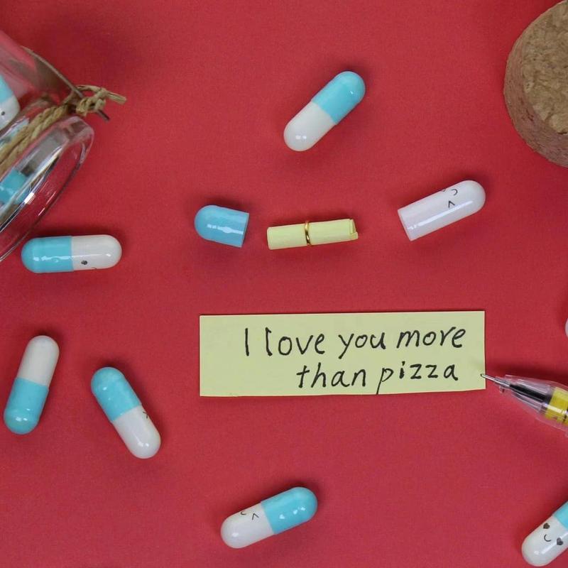 Cute Capsules in a Glass Bottle Lovely Notes Couples Gifts for Him Her Boyfriend Girlfriend Mom Birthday Anniversary Valentines Mothers Day Gifts