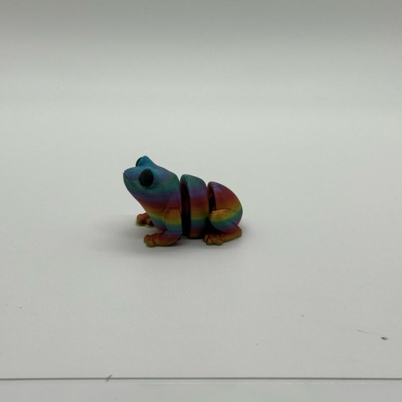 3D Printed Frog with Egg!