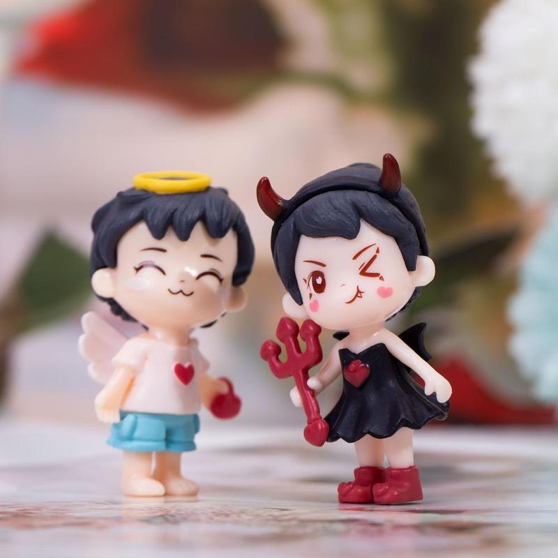 2pcs Angel and Devil Couple Design Desktop Decoration Craft, Cute Cartoon Resin Ornament, Creative Micro Landscape Decoration for Home