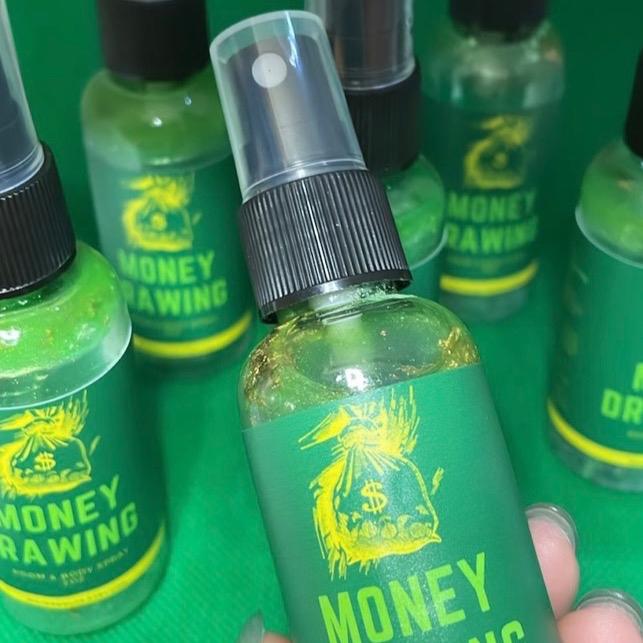 Money Drawing Spray, Intention Spray, Manifestation Spray, cash me out oil, Abundance Spray, Conjure Spray, Altar spray, Prosperity Bath Scented Nature Perfume Aroma