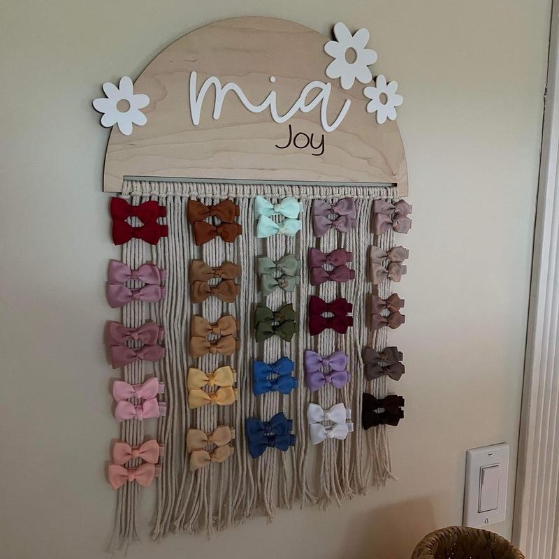 Daisy macrame bow holder