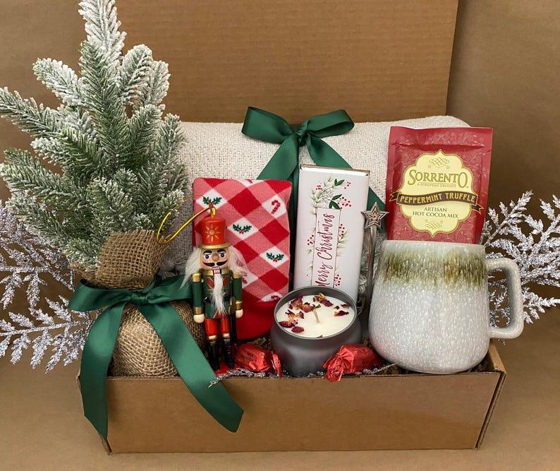 Christmas Gift Box for Her, Holiday Box For Daughter, Christmas Best Friend Gift, Christmas Box For Daughter, Mini Christmas Tree Gift Box