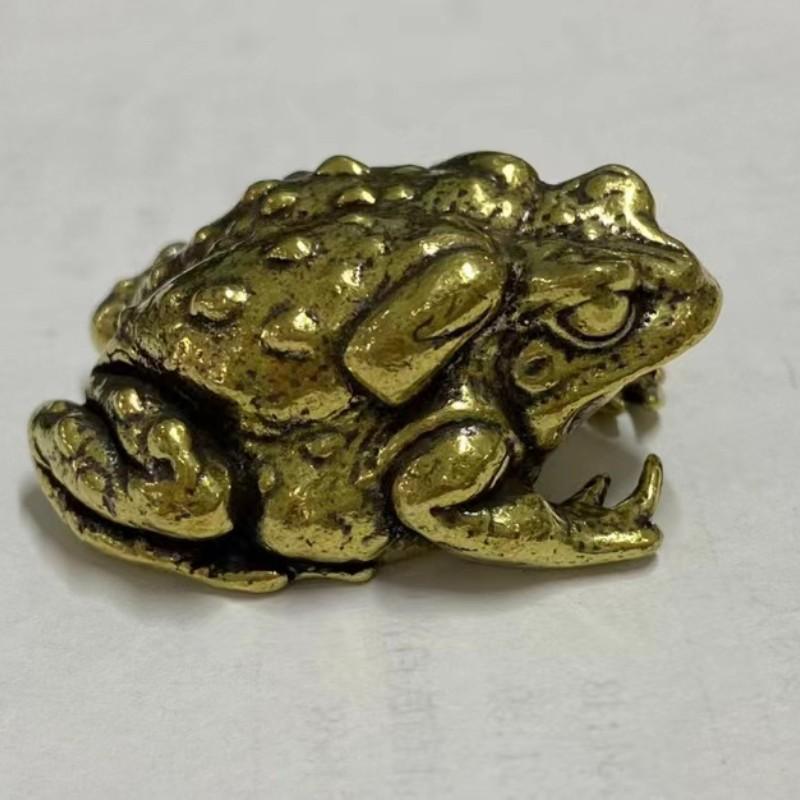 Vintage Frog Design Figurine, Mini Creative Desktop Decoration, Table Ornament for Living Room Bedroom Office, Home Decor