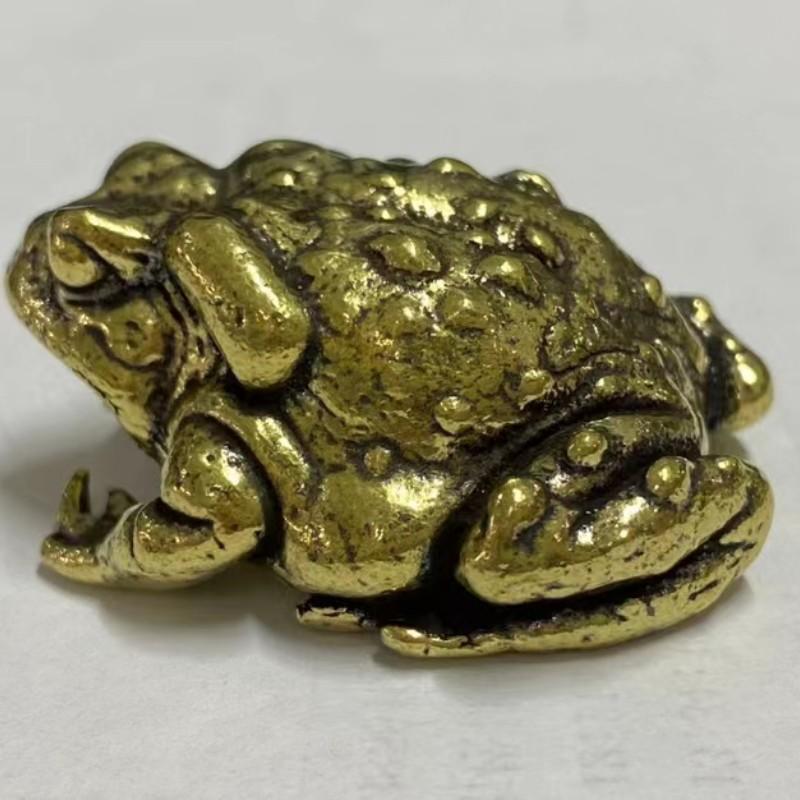 Vintage Frog Design Figurine, Mini Creative Desktop Decoration, Table Ornament for Living Room Bedroom Office, Home Decor