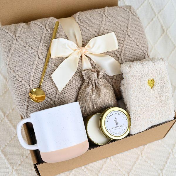 Gift set, Lavender gift set, Personalized Gifts For Her, Gift Box For Women, Best Friend Birthday Gifts, Self Care Box, Thinking Of You Care Package, Thank You Gift Box holiday gift, Hygge gift box, gift box idea