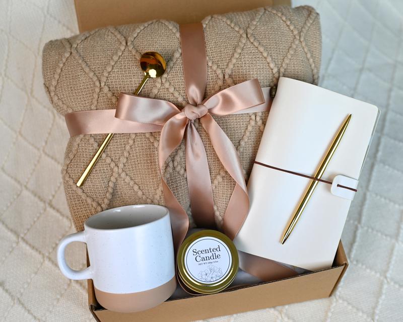 Gift set, Lavender gift set, Personalized Gifts For Her, Gift Box For Women, Best Friend Birthday Gifts, Self Care Box, Thinking Of You Care Package, Thank You Gift Box holiday gift, Hygge gift box, gift box idea