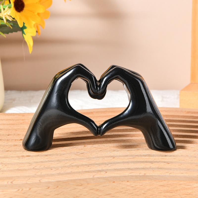 Hand Shaped Resin Ornament, 1 Count Modern Heart Shaped Statue, Home Decor for Living Room, Bookshelf, Desktop, Wedding, Party