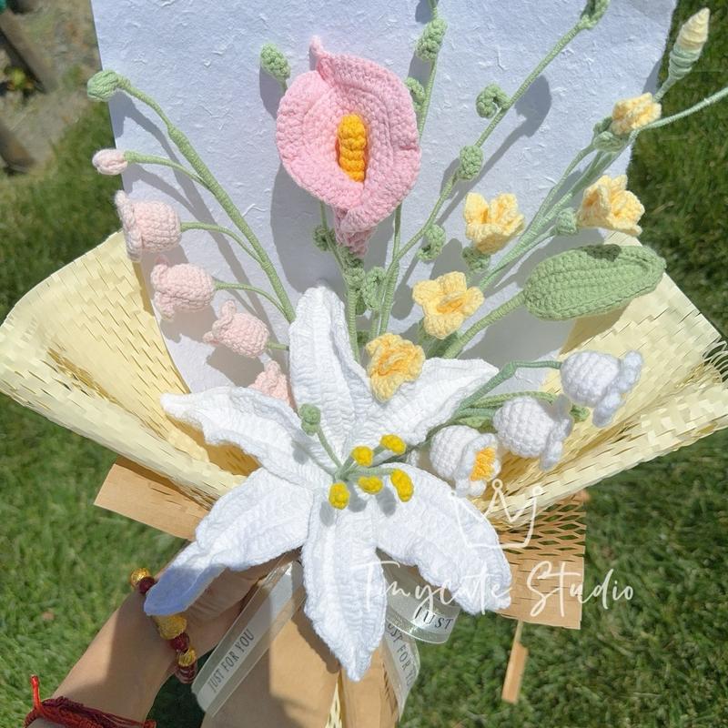 Crochet handmade flowers Lily bouquet Sunflowers  cute   Decor  Plants gift  birthday gift  valentines day  creative Decorative graduation bouquet Lily handmade flower