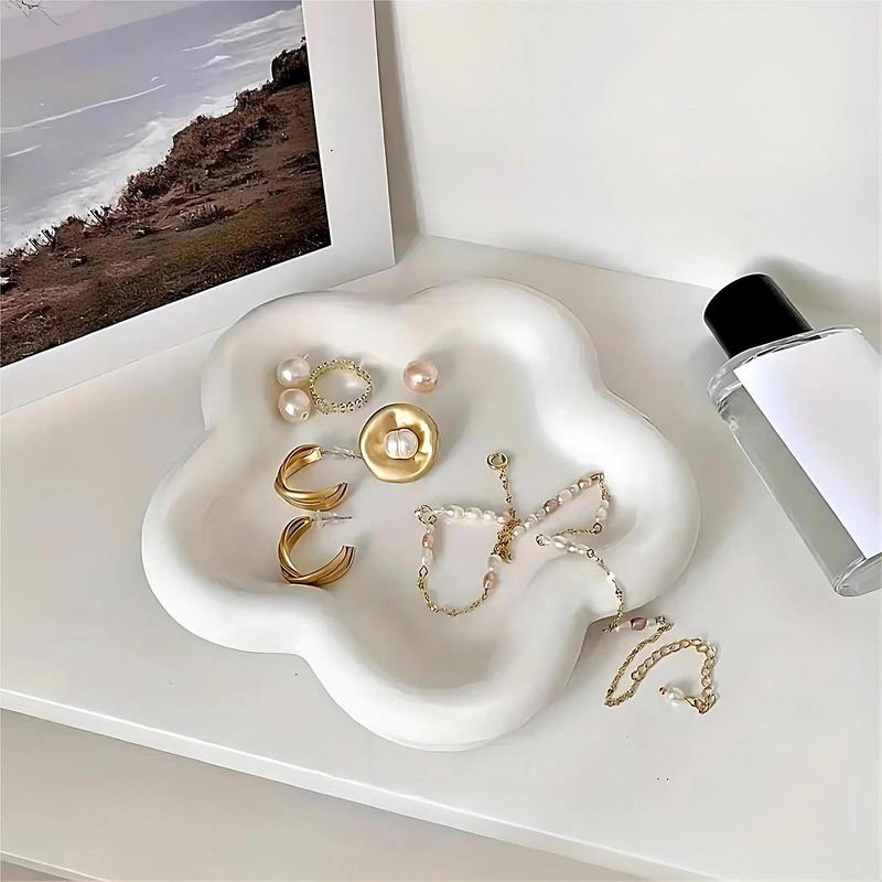 Summer Small Space Organizer, Bedroom Accessories Flower Shaped Jewelry Tray, Creative Room Organizer Jewelry Storage Holder for Vanity, Jewelry Organizer for, Summer Gifts, Girls Bedroom Furniture