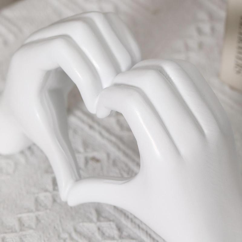 Creative Heart Gesture Design Figurine, Finger Design Decorative Ornament, Desktop Decoration for Home Office, Home Decor Ideas