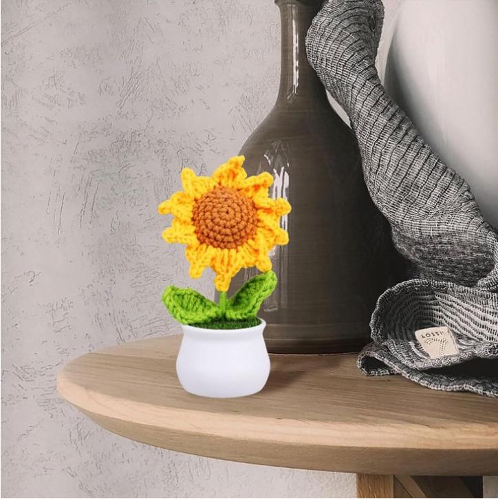 Crochet Sunflower Potted Plant Handmade Artificial Flowers Mini Sunflower Potted Plant Decoration Suitable for Car Dashboard Office