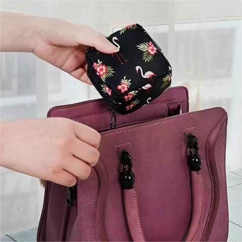 Cute Floral Pattern Zipper Sanitary Napkin Storage Bag, 1 Count Portable Simple Large Capacity Mini Sanitary Napkin Storage Bag, Multifunctional Storage Bag for Home Outdoor Travel