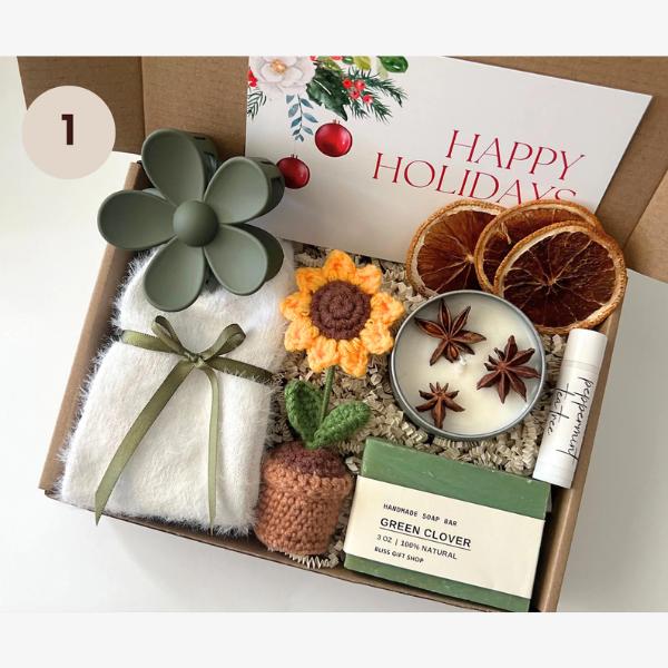 Holiday Gift Box | Christmas Gift for Her | Christmas Gift Idea | Sending a Hug | Hygge Gift | Gifts for Her for Any Occasion