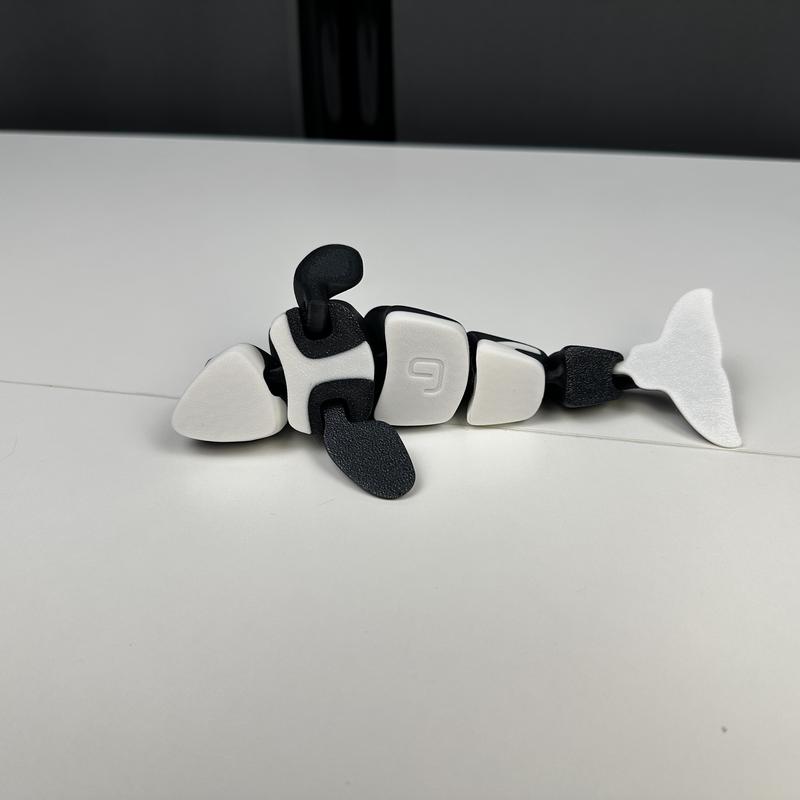 3D Printed Articulated orca whale for Home Decor - PLA Plastic, Multiple Colors