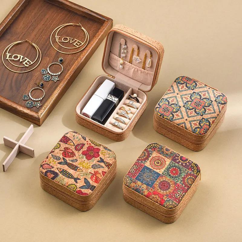 Jewelry Storage Box, 1 Count Portable Travel Jewelry Organizer, Vintage Style Jewelry Storage Box for Earrings Rings Necklaces