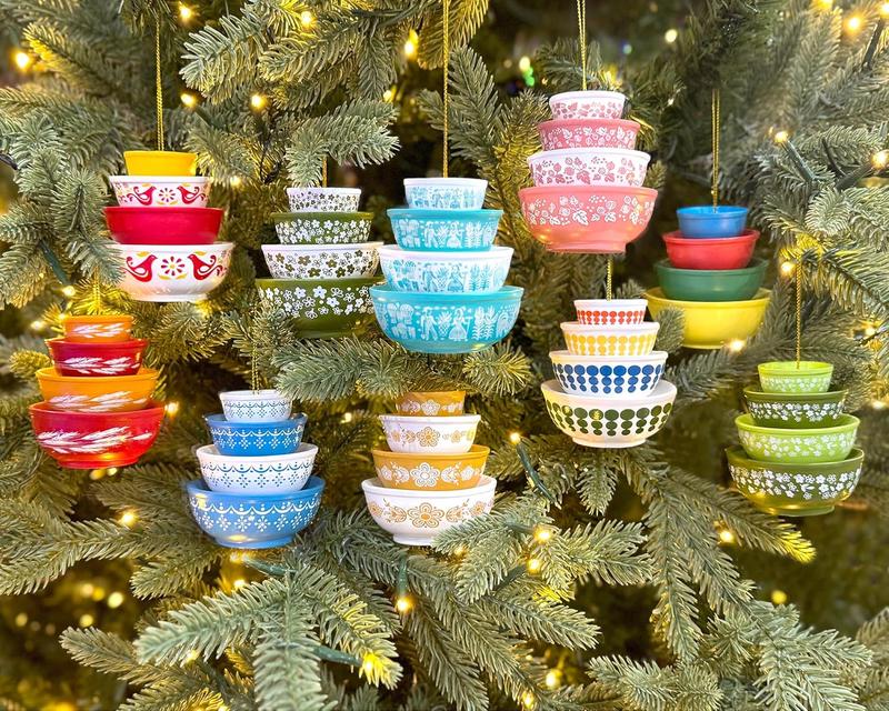 1 PCS Vintage Stack Bowl Christmas Ornament Vintage Stacking Bowls Ornament Miniature Bowl Stack Ornament Xmas Tree Hanging Decor