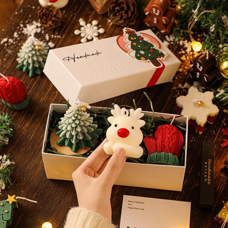 2024 New Christmas Gift for Friends Aromatherapy Candle Suit Gift Box with Hand Gift Christmas Gift Decoration Ornaments Freshener