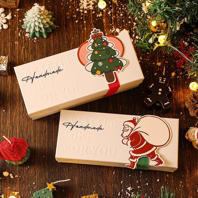 2024 New Christmas Gift for Friends Aromatherapy Candle Suit Gift Box with Hand Gift Christmas Gift Decoration Ornaments Freshener