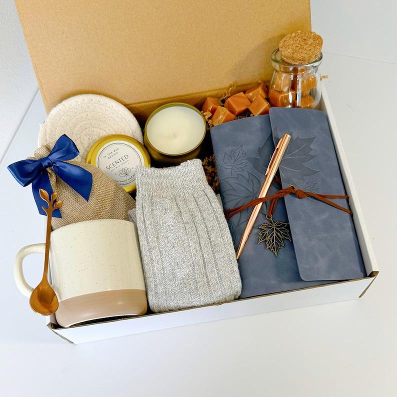 Christmas gift box, Hygge gift box for her, Care package for her, Gift baskets for women, Birthday Gift box with blanket, Gift box for women