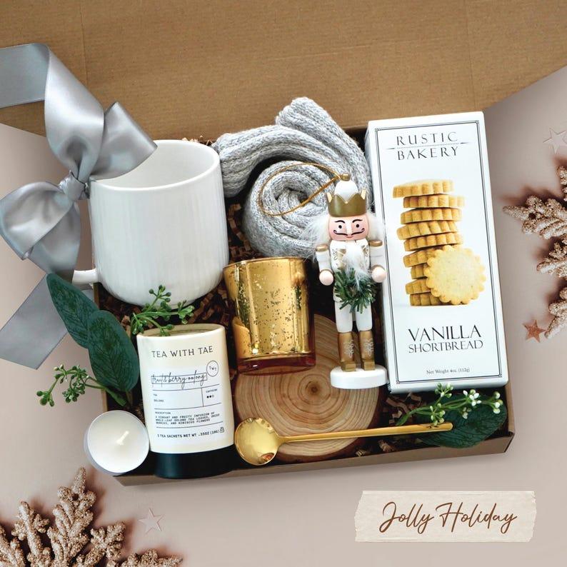 Christmas Gift Ideas, Winter Gift Box, Mom Gift Set, Hygge Gift Box, Thinking Of You Box, Cozy Care Package, Self Care Basket, Blanket Gift Box