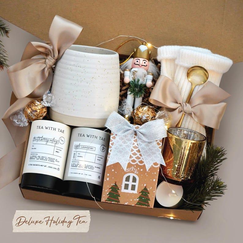 Christmas Gift Ideas, Winter Gift Box, Mom Gift Set, Hygge Gift Box, Thinking Of You Box, Cozy Care Package, Self Care Basket, Blanket Gift Box