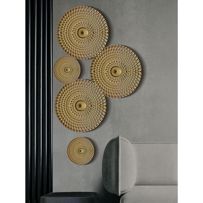 Fashion New Style 1pc Round Hanging Decoration, Modern Iron Golden Round Shaped Hanging Decoration For Home