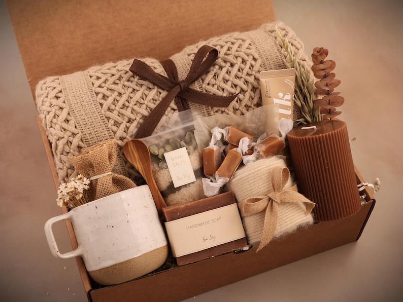 Holiday Gift Box For Family, Couples Gift Set, Hygge Gift Basket For Couples, Families, Cozy Winter Care Package,Christmas Gift Ideas